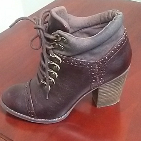 Not Rated Boots - Picture 2 of 8